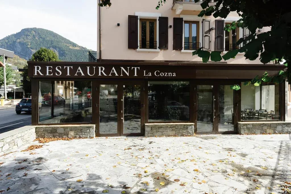Hostellerie du petit Saint Bernard - Photo 1