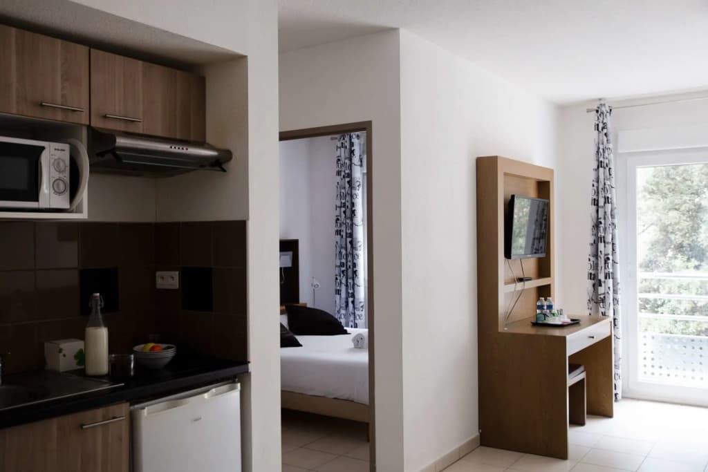 Comfort Aparthotel Antibes Le Maestria - Photo 3