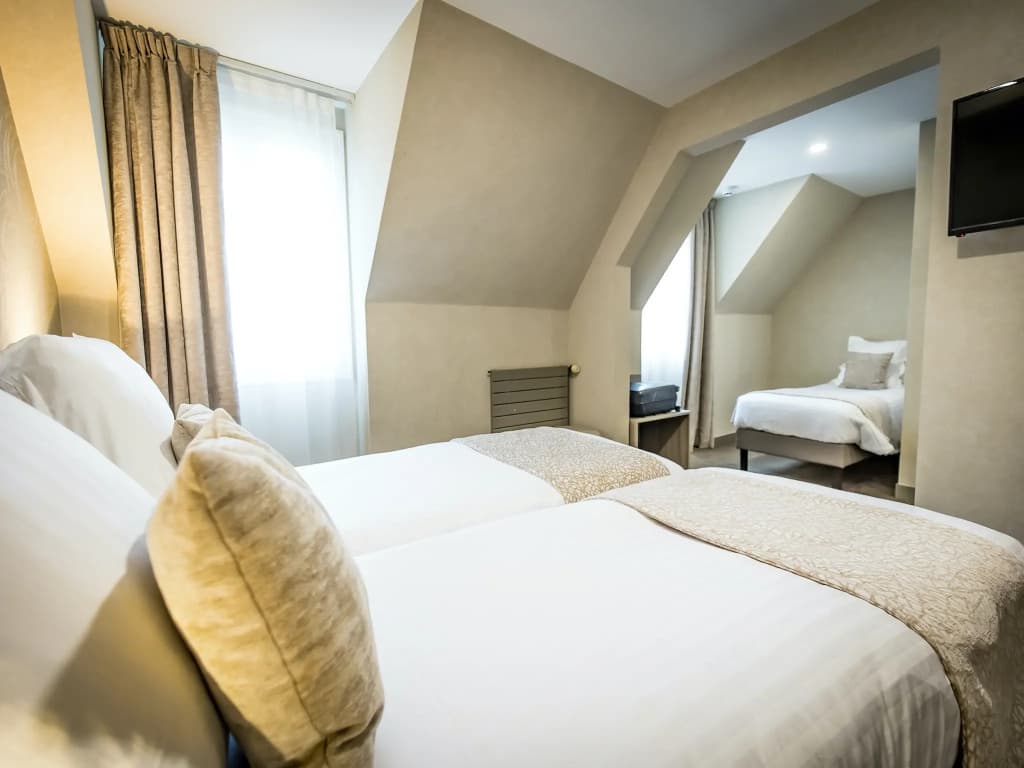 Hotel De Brunville Et Restaurant Le Cafe Louis - Photo 4