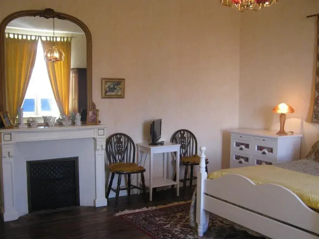 Pear Blossom House - Miniature 4