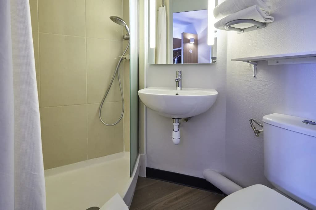 B&B HOTEL Paris Nord Villepinte - Miniature 8