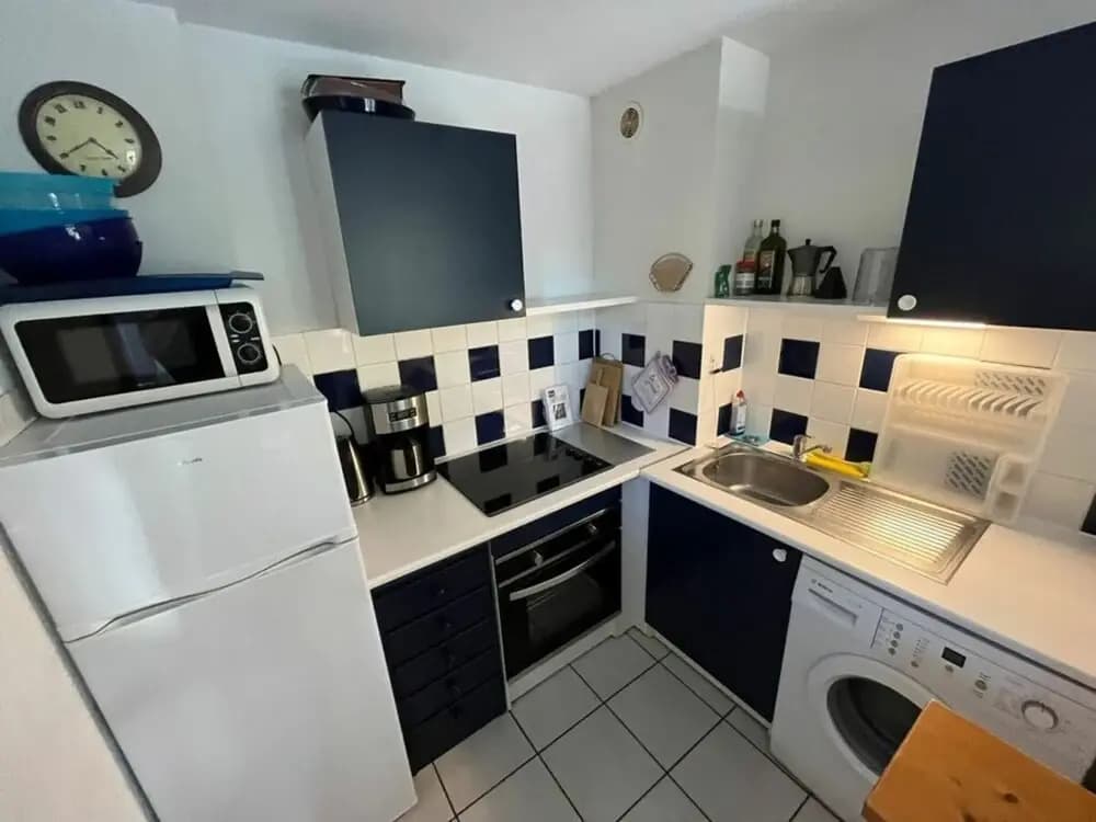 South of France Modern Retreat - Miniature 8