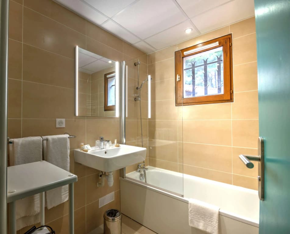 Best Western Domaine de Roquerousse - Miniature 8