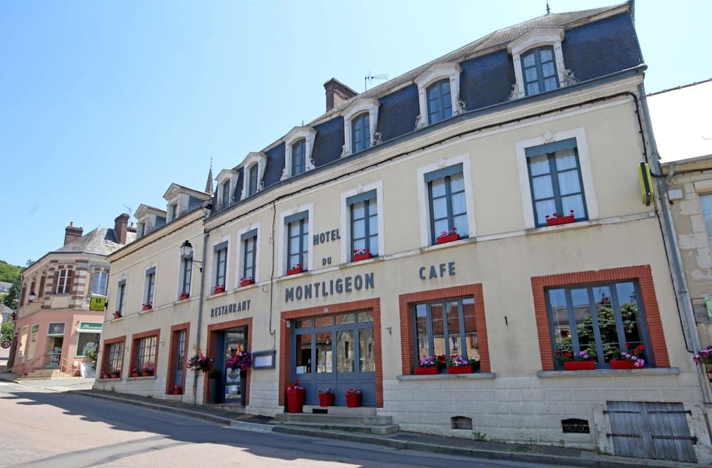 Hotel Restaurant Du Montligeon - Photo 1