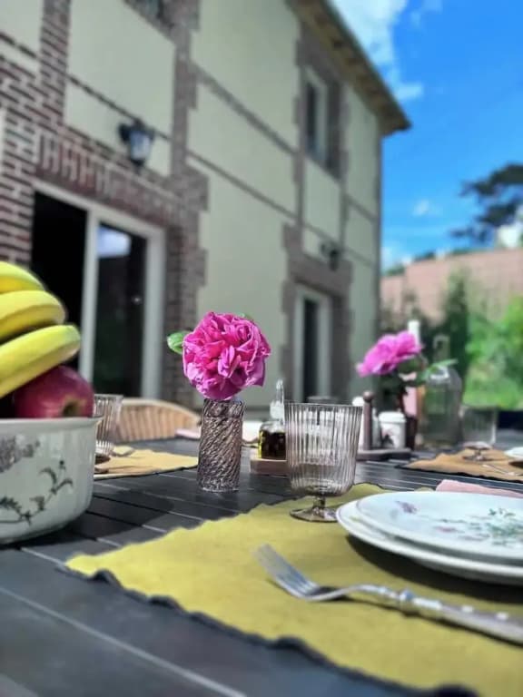 Exceptional 5 Bedroom House Near the Beach - Photo 5
