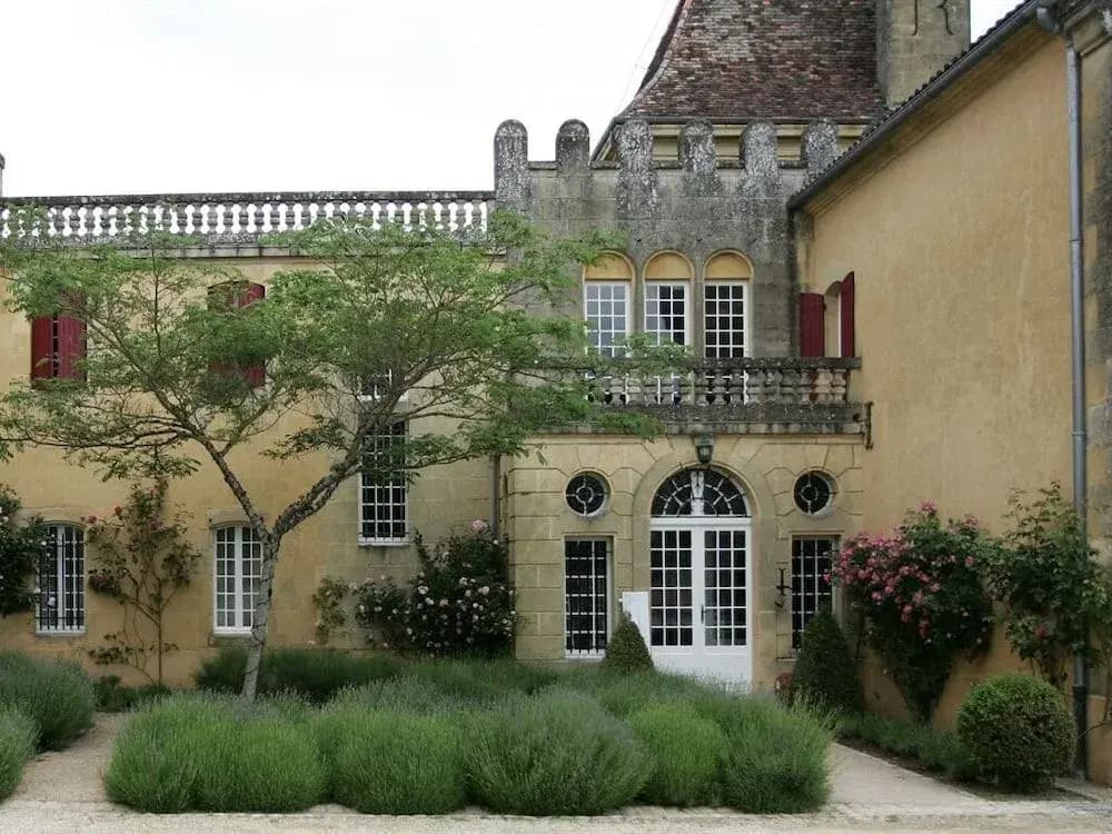 Les Chambres du Château Mont d'Onel - Photo 1