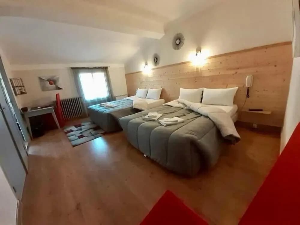 Hotel Bayle - Photo 5