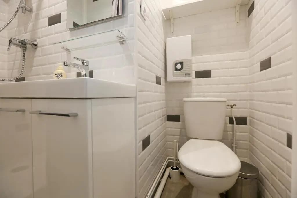 Renovated Studio for 2 - Miniature 7