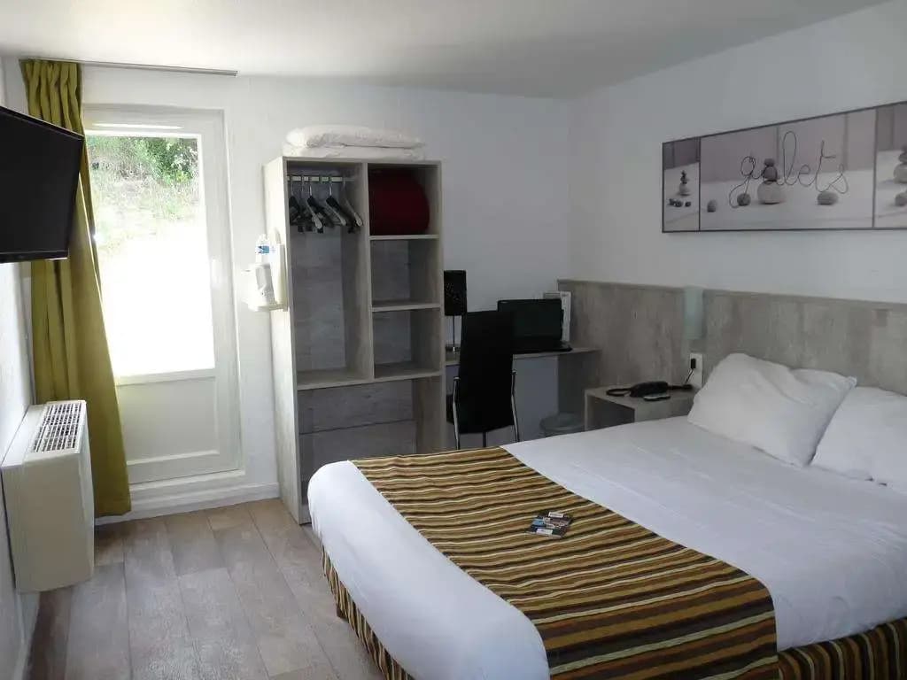 Brit Hotel Bosquet - Photo 4