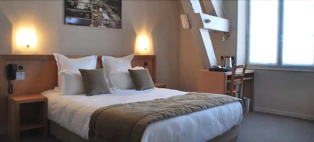 Hôtel Le Vouglans - Photo 1