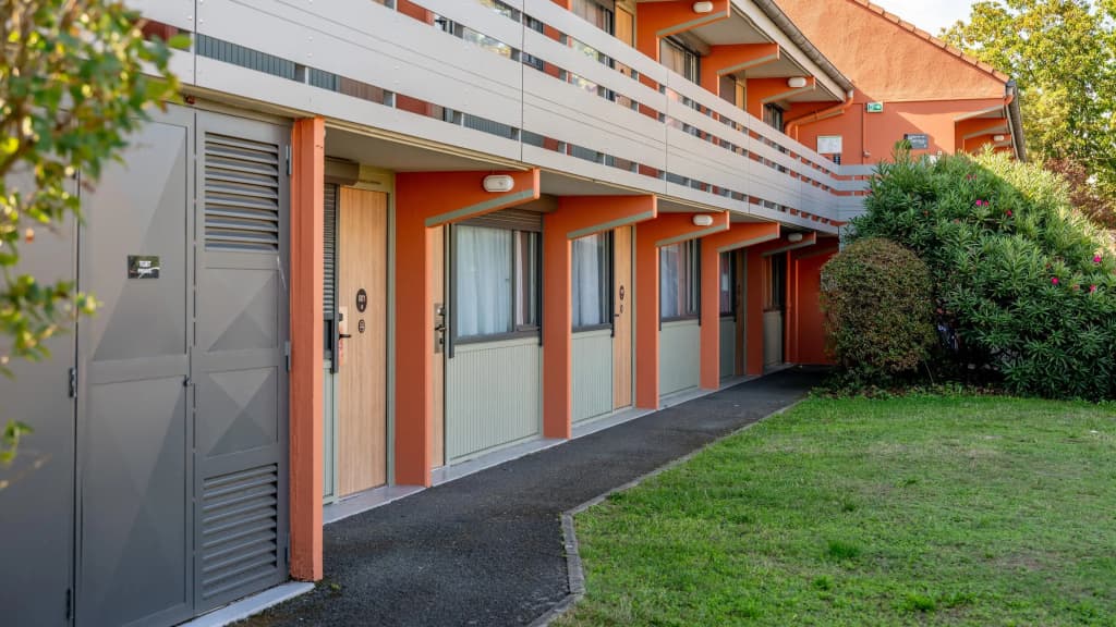 Campanile NATURE - Bordeaux Sud Gradignan Talence - Photo 1