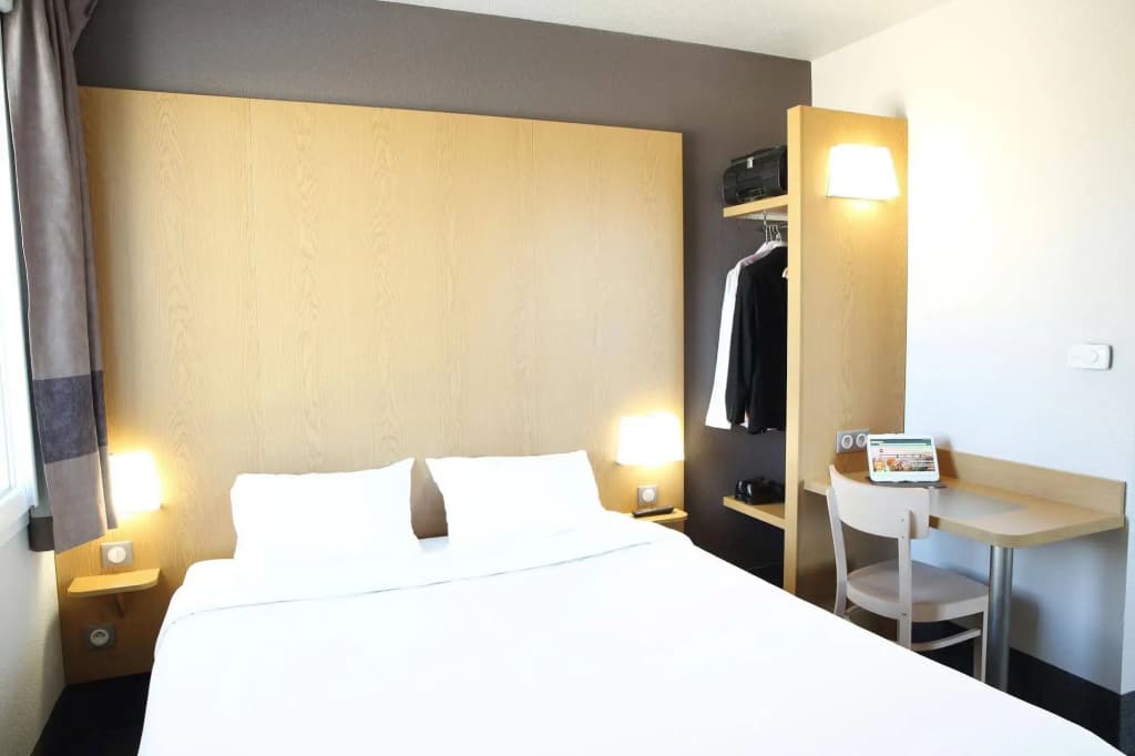 B&B HOTEL Marseille Aéroport Saint-Victoret - Photo 2