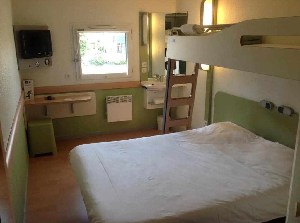 ibis budget Orgeval - Photo 3