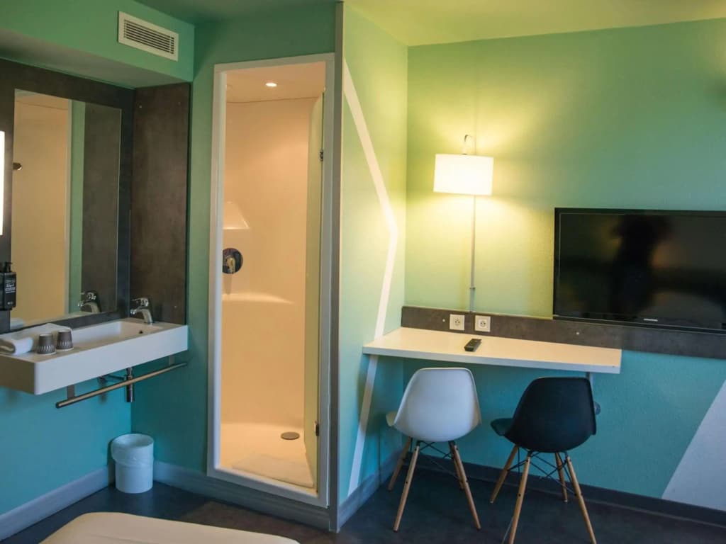 ibis budget Archamps Porte de Genève - Photo 5