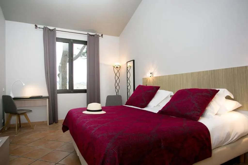 Le Relais des trois Mas - Photo 1
