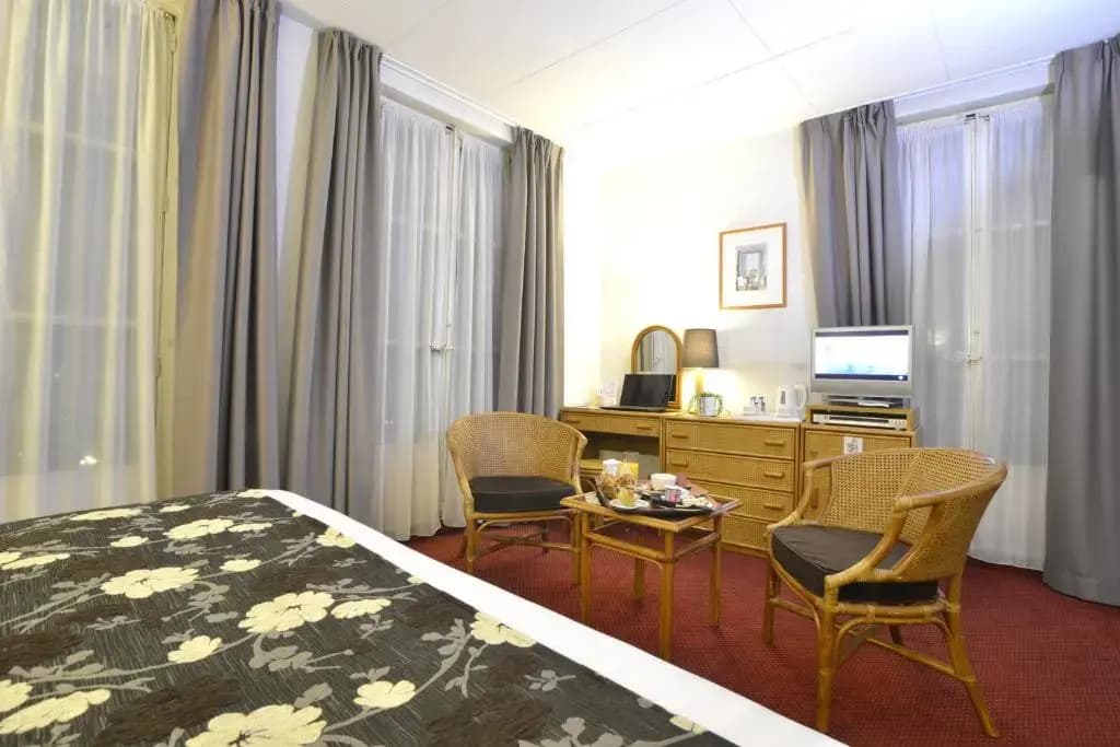 Hôtel d'Angleterre Grenoble Hyper-Centre - Photo 3