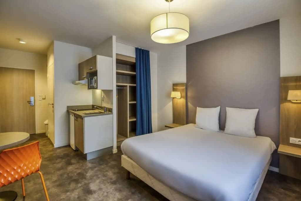 Aparthotel Adagio Access Saint Nazaire - Photo 1