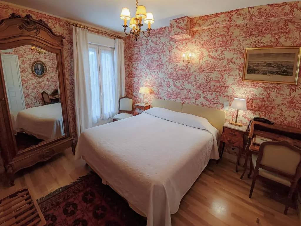 Hotel de l'Abeille Orleans - Miniature 7