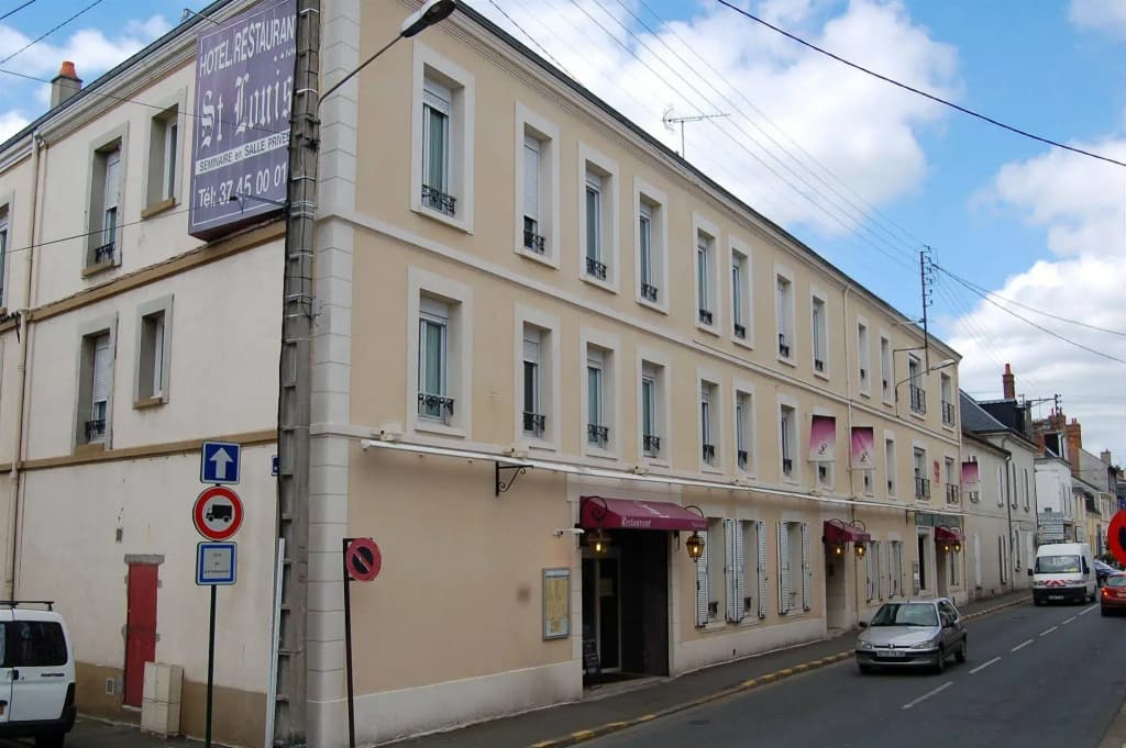 Hotel Des Couronnes Chateaudun - Photo 1