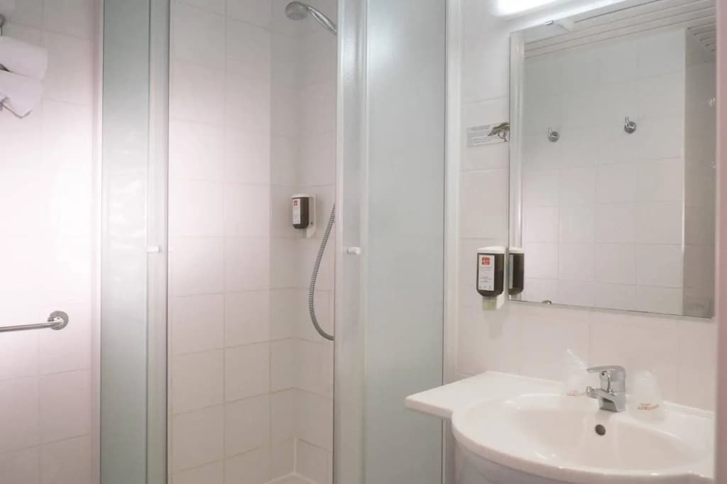 Ibis Styles Lille Villeneuve d’Ascq - Miniature 8