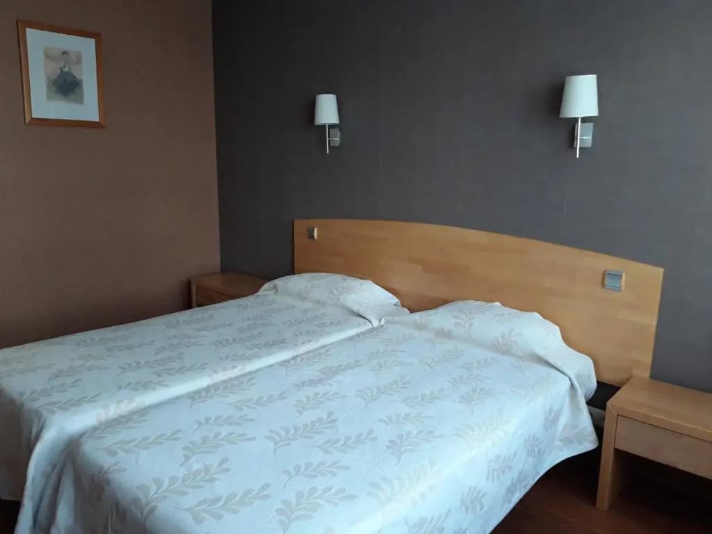 Hotel La Guimbarde - Photo 1