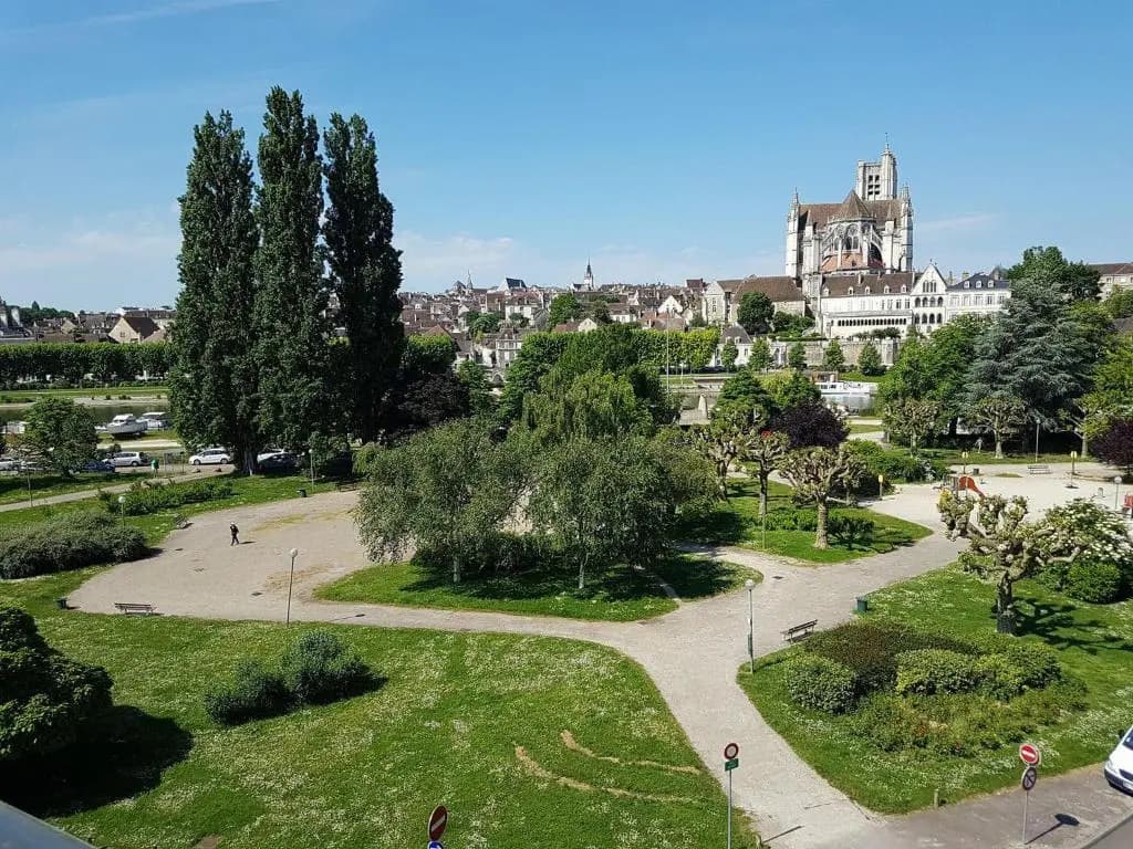 Ibis Budget Auxerre Centre - Miniature 6