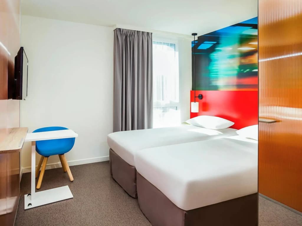 Ibis Styles Mulhouse Centre Gare - Photo 4