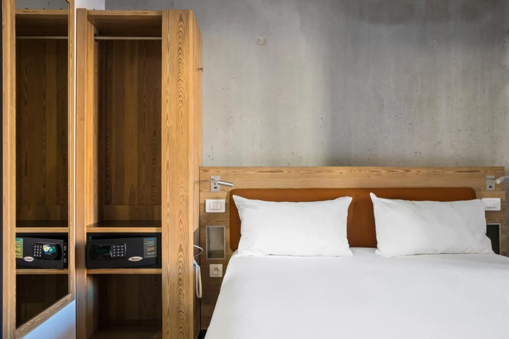 ibis Styles Ajaccio Napoleon - Miniature 6