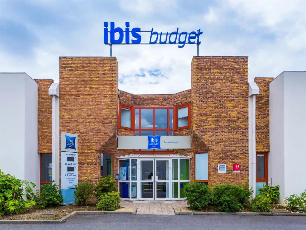 ibis budget Rennes Chantepie - Renovated hotel - Photo 1