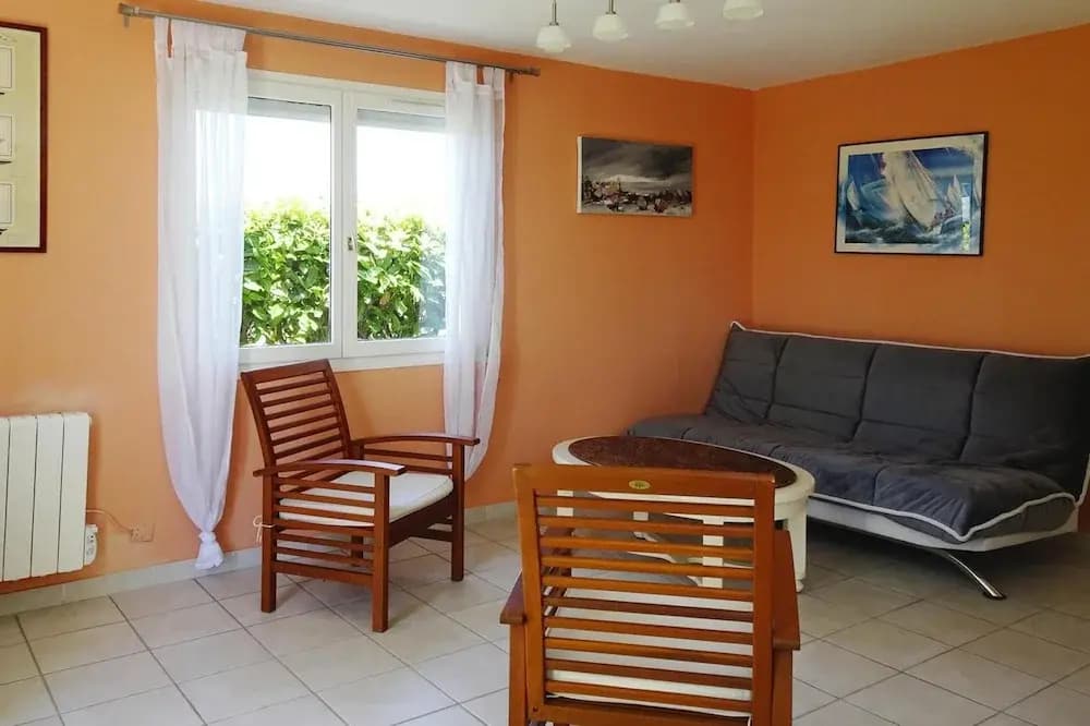 Nice Holiday Home Near the Beach, Hillion - Miniature 2