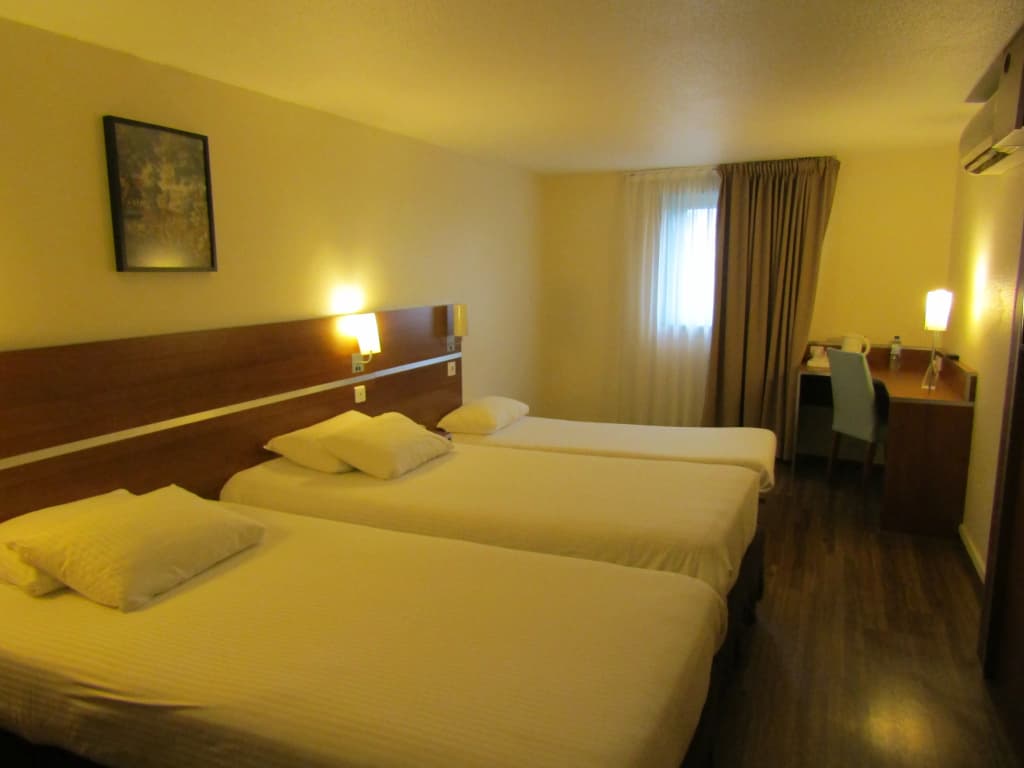 Comfort Hotel Aeroport Lyon St Exupery - Photo 4