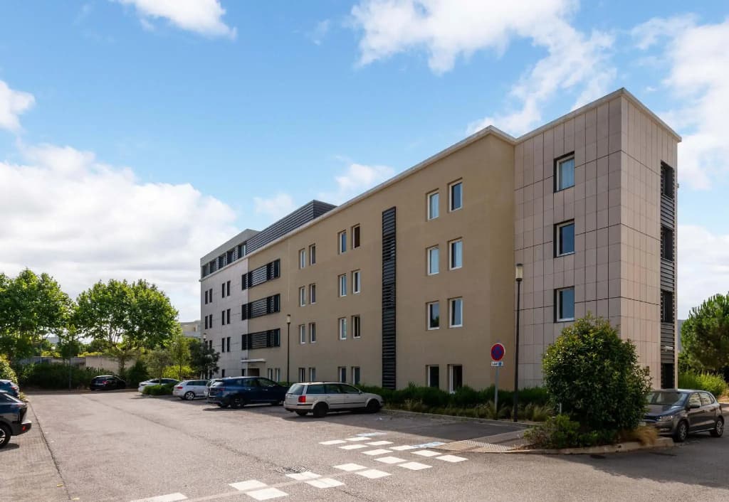 B&B HOTEL Montpellier Centre Le Millénaire - Photo 1
