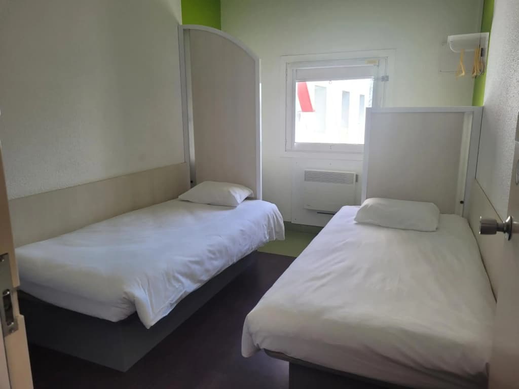 hotelF1 Cambrai - Photo 2