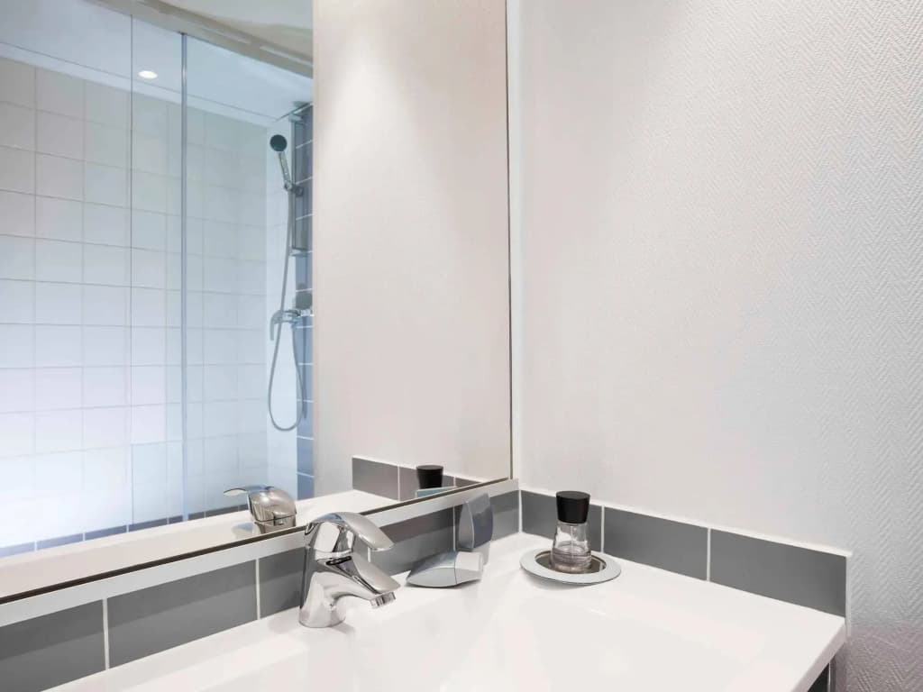 ibis budget Paris Porte de Montreuil - Miniature 7