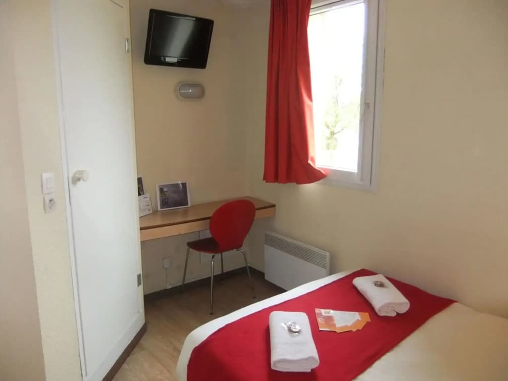 Hotel Première Classe Niort Est - Chauray - Photo 2