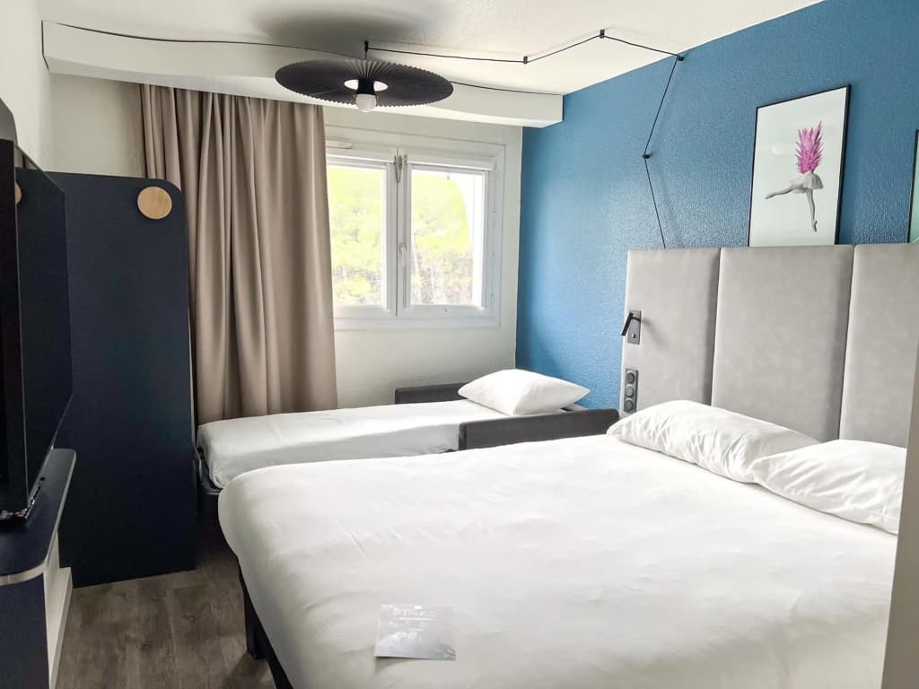 ibis Nimes Ouest - Photo 2