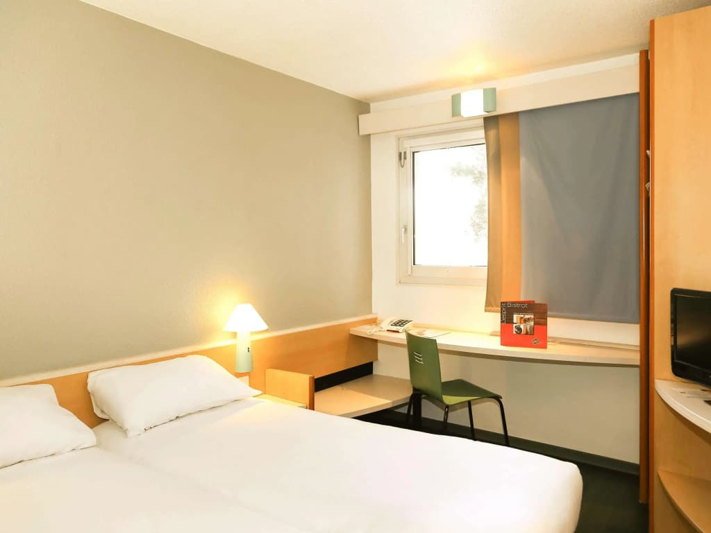 ibis Orange Centre Echangeur A7 A9 - Photo 3