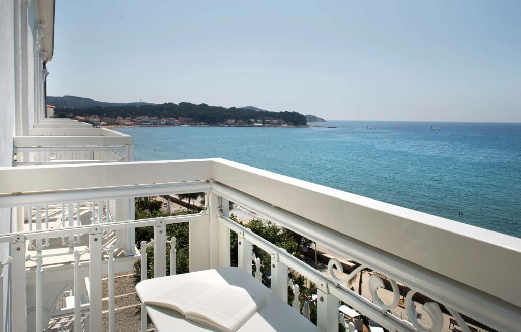 Grand Hotel Des Sablettes Plage, Curio Collection By Hilton - Miniature 8