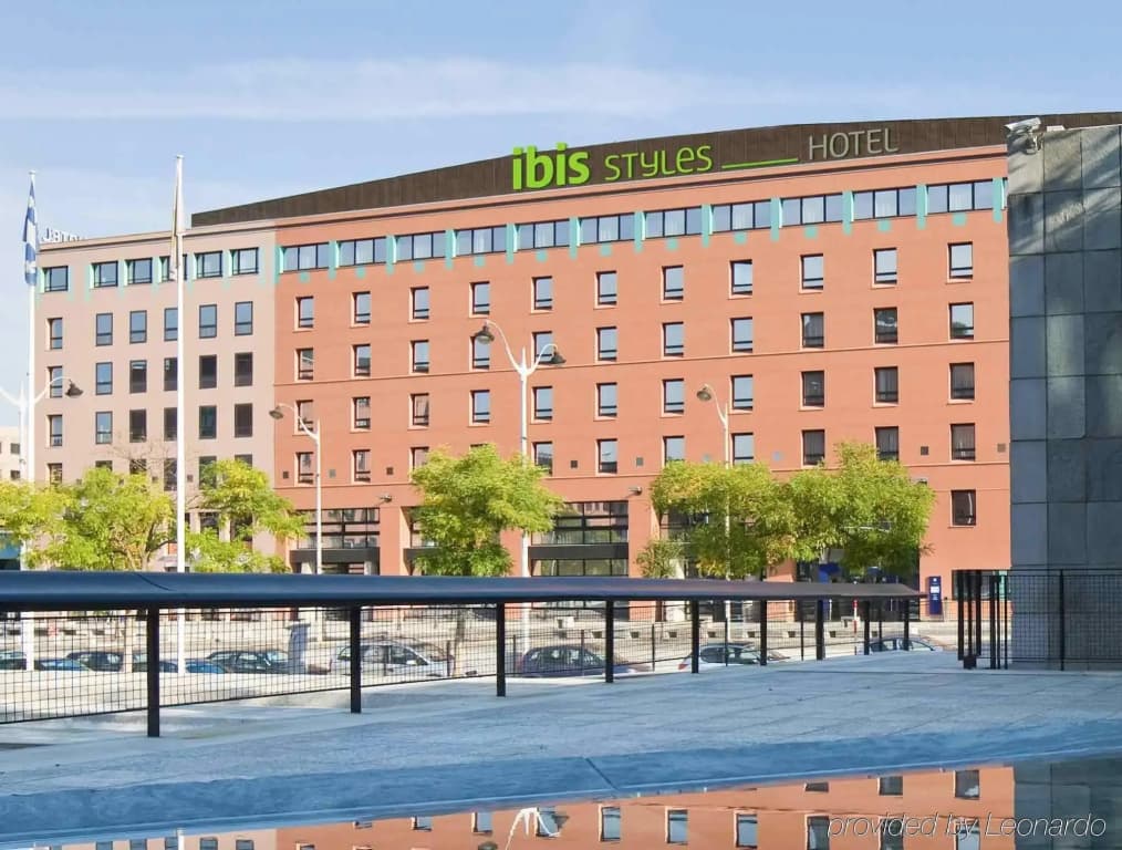 ibis Styles Evry Courcouronnes Hotel and Events - Photo 1