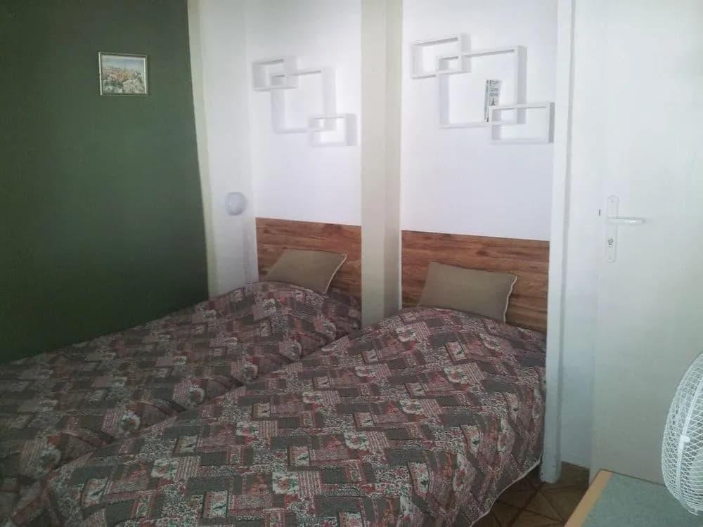 Clematisso - Hostel - Miniature 3