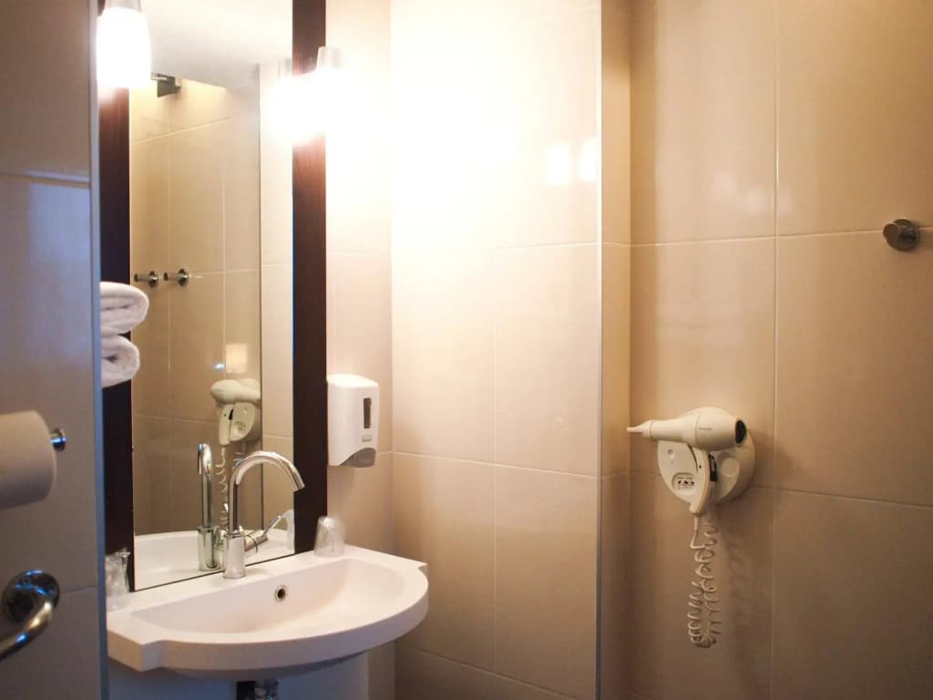 Hôtel Inn Design & Restaurant Alençon - Miniature 7