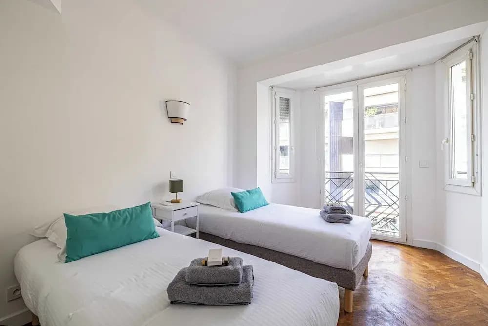 Elegance and Refinement With A/C - Cannes - Miniature 8