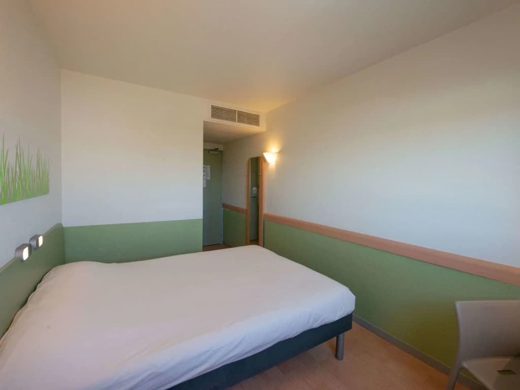 ibis budget Mâcon Sud - Photo 2