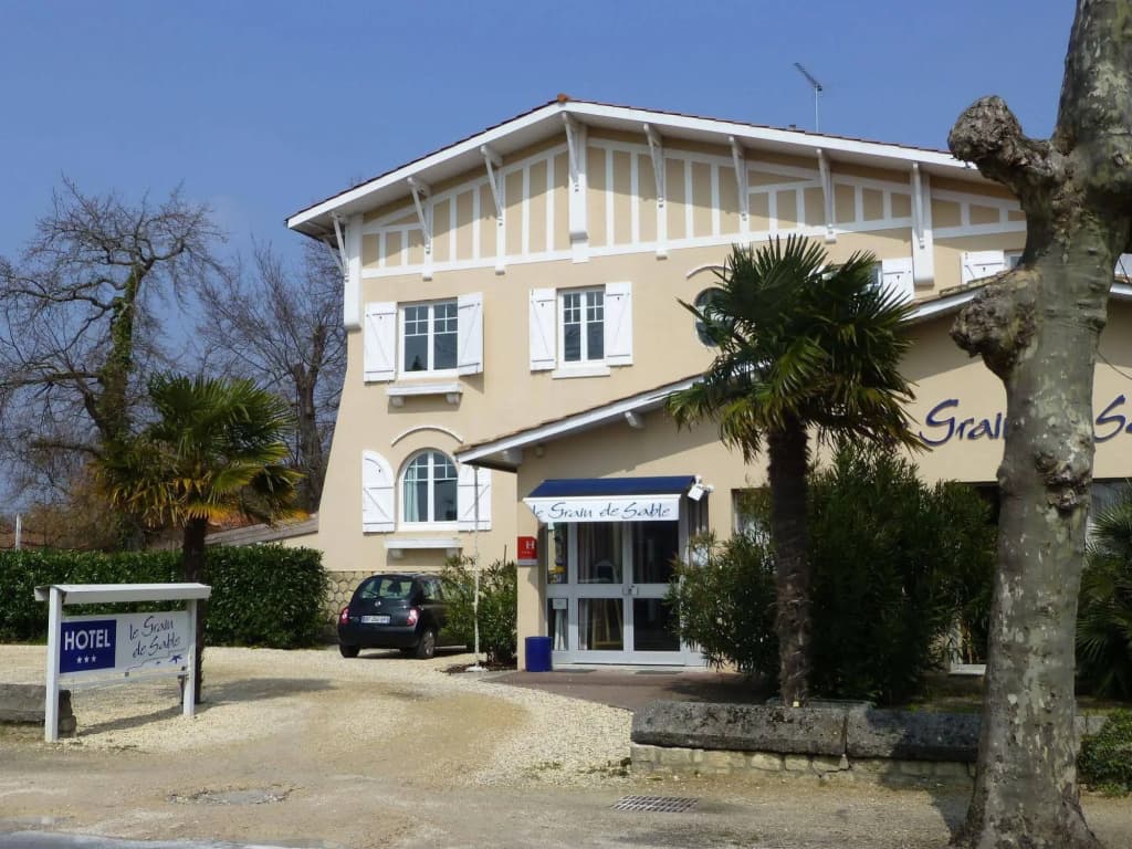 Hôtel Le Grain de Sable - Photo 1