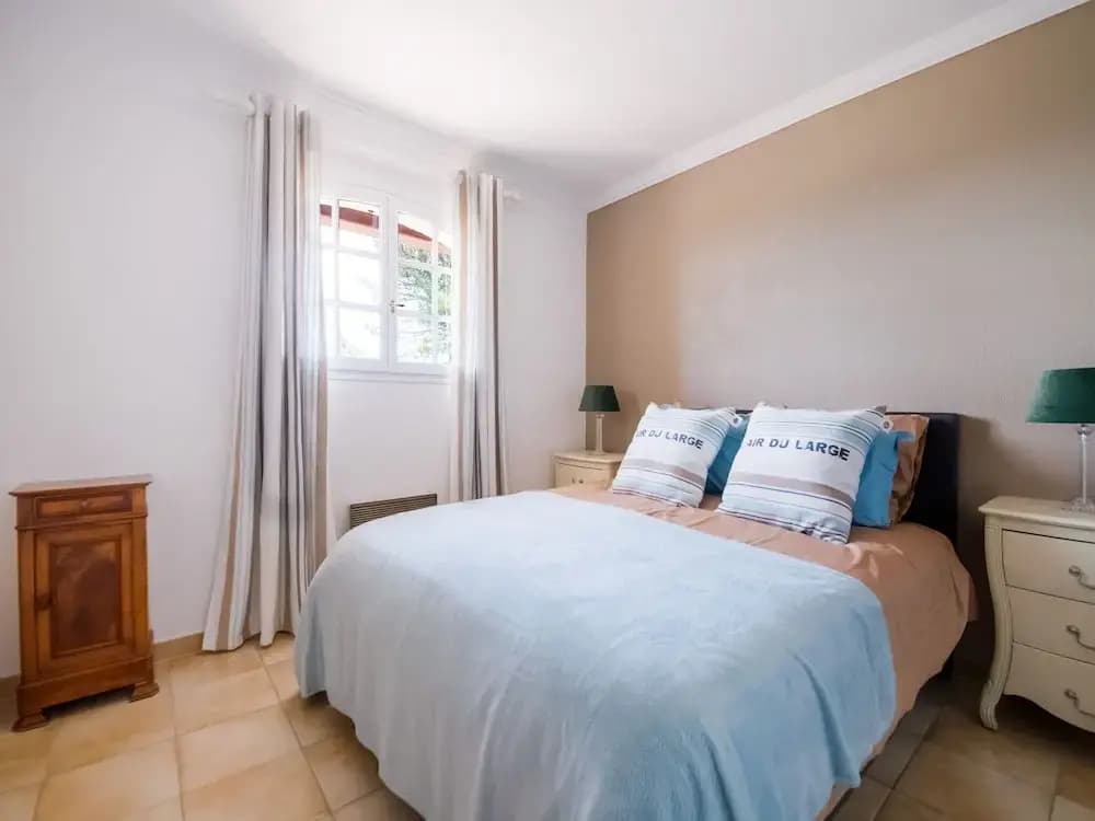 Nice Holiday Home in Lorgues - Miniature 6