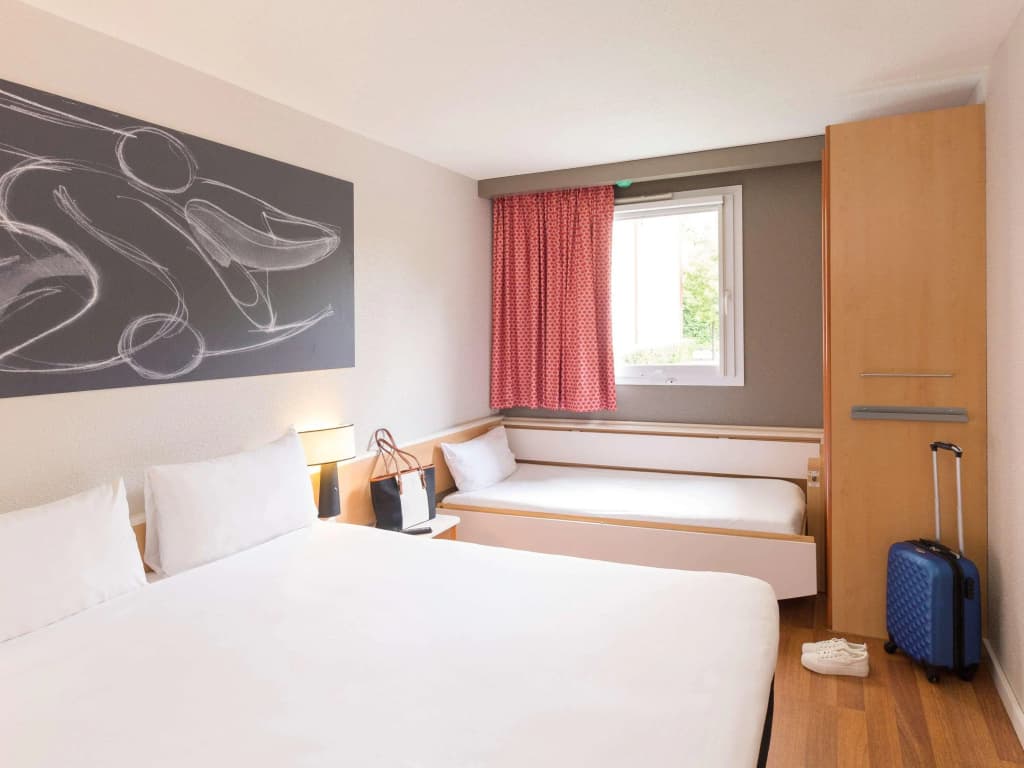 ibis Besançon Centre La City - Photo 2