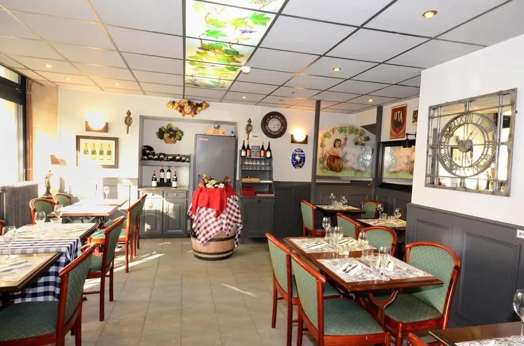 Hotel Le Richelieu Restaurant Le Bacchus - Photo 5