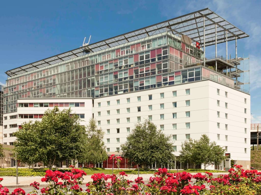ibis Lyon Caluire Cité Internationale - Photo 1