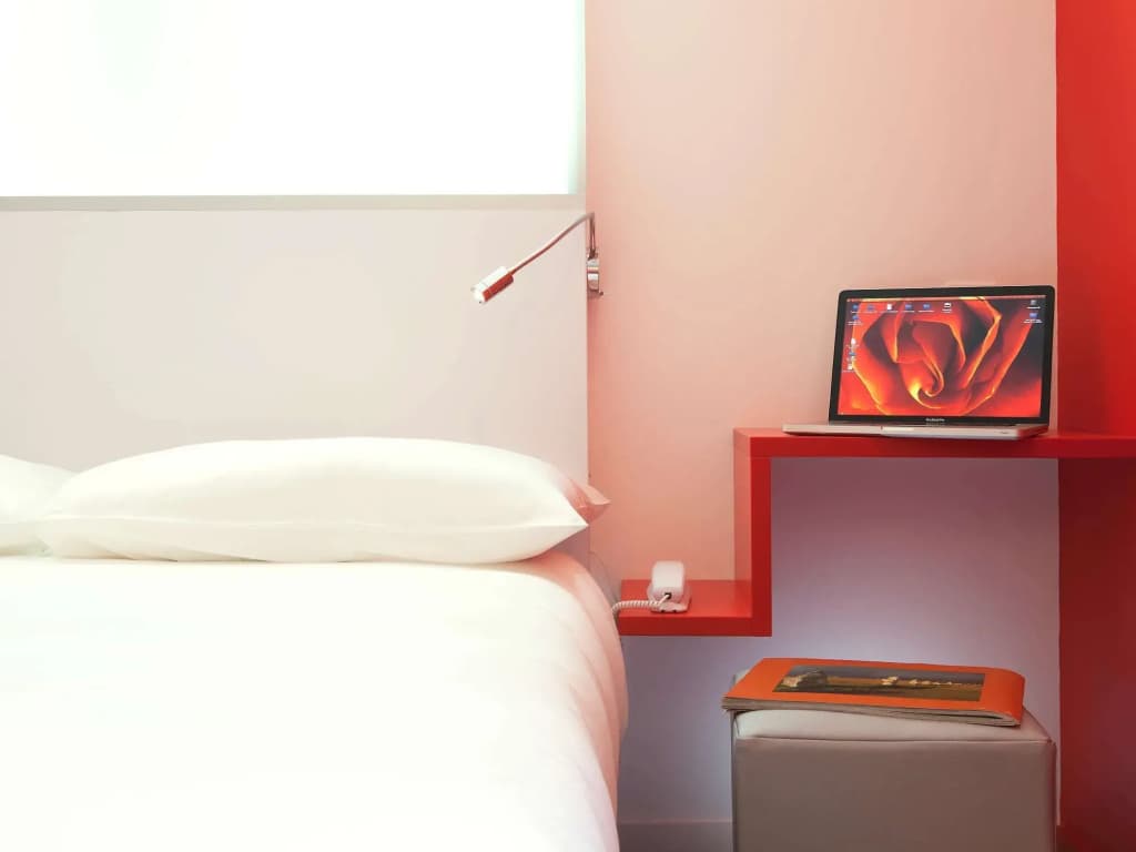ibis Styles Vannes Gare Centre - Miniature 6