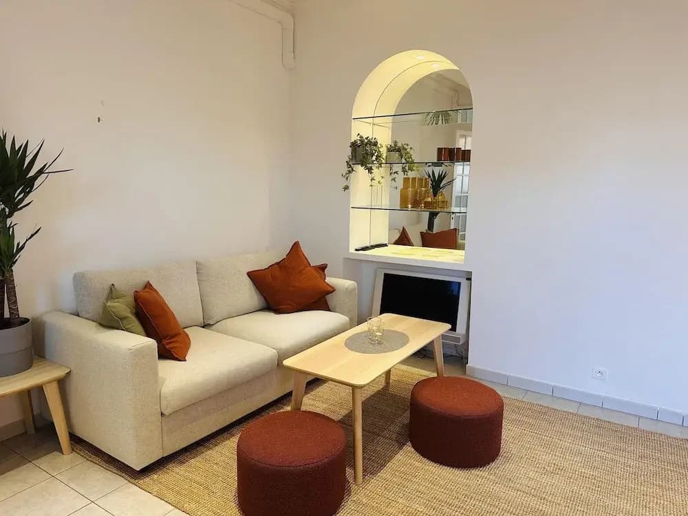 Bright one Bedroom Apartment in the Center of Cannes 13 Minutes Walk to the Palais des Festivals - 2290 - Miniature 8